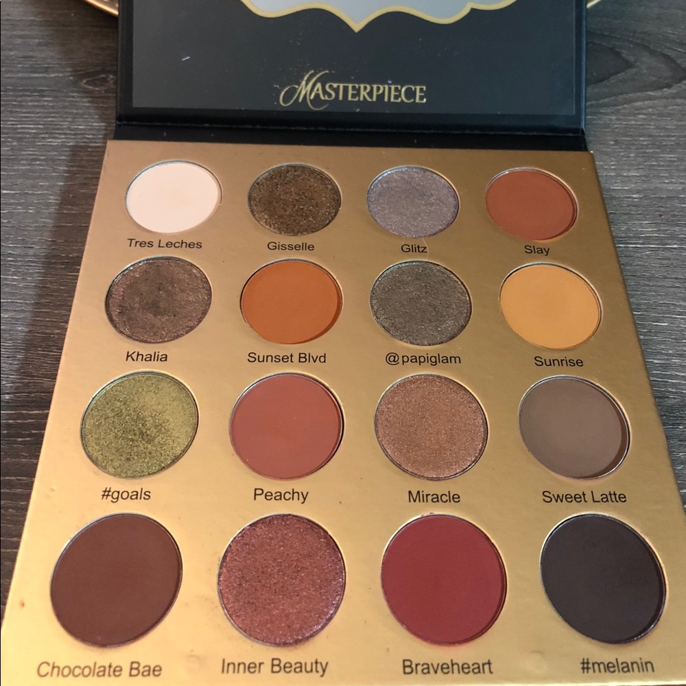 Glamlite Masterpiece Eyeshadow Palette